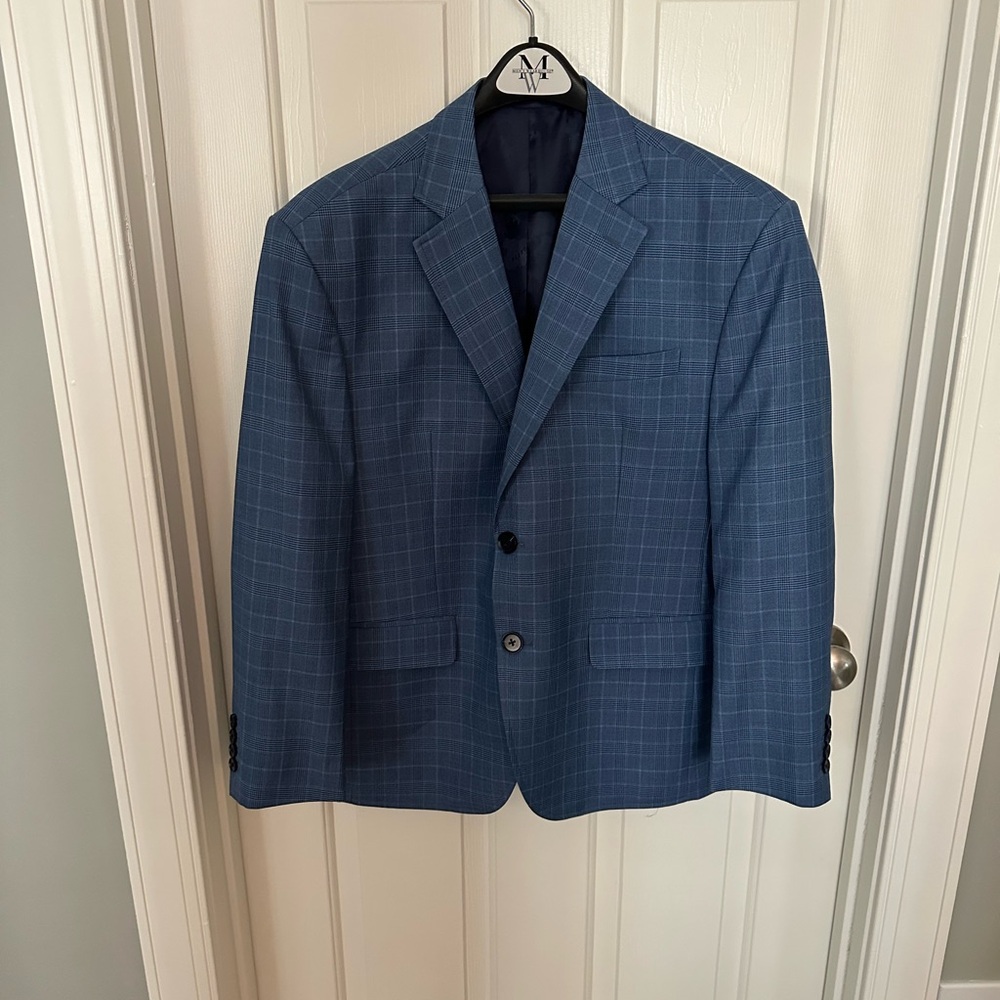 NWOT Men’s Blue Plaid Sport Coat